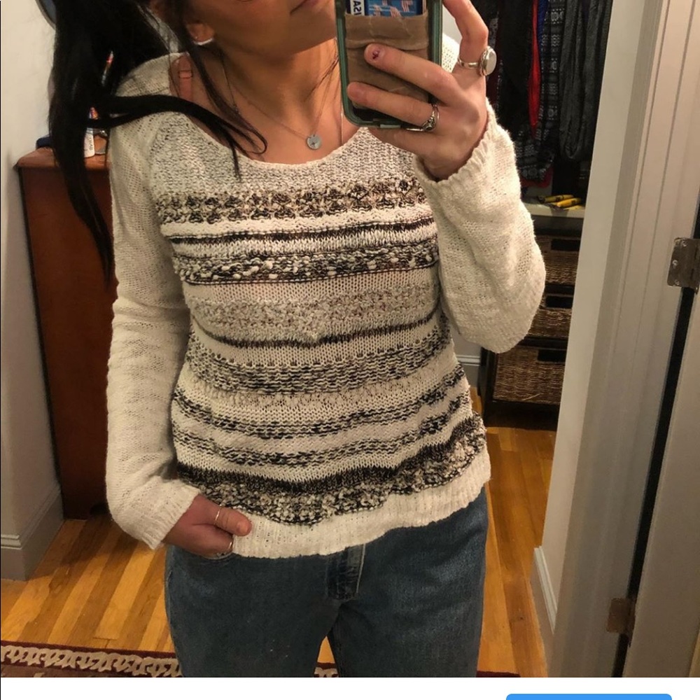 Striped / Patterned Lightweight Sweater Top - image 3